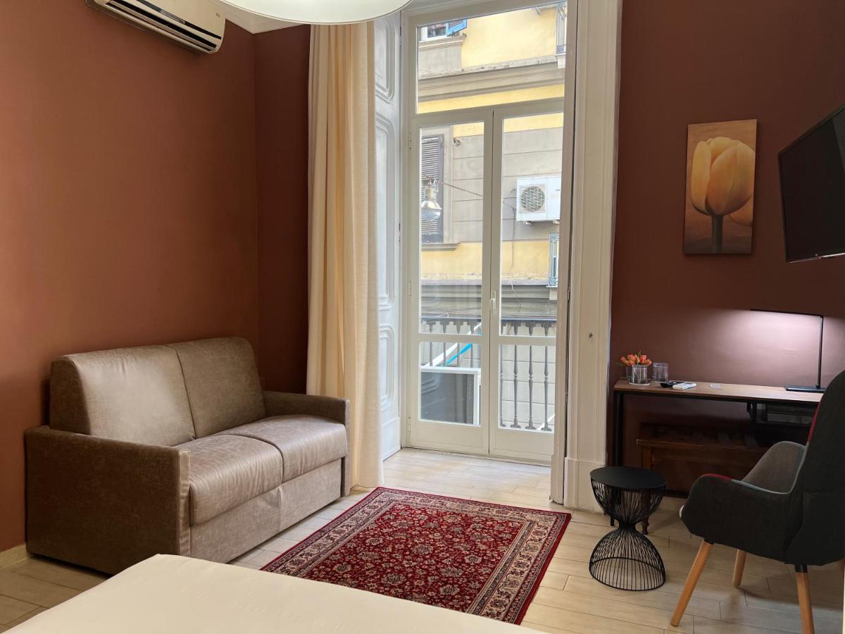 Bed and Breakfast Relais Ranieri à Naples Extérieur photo